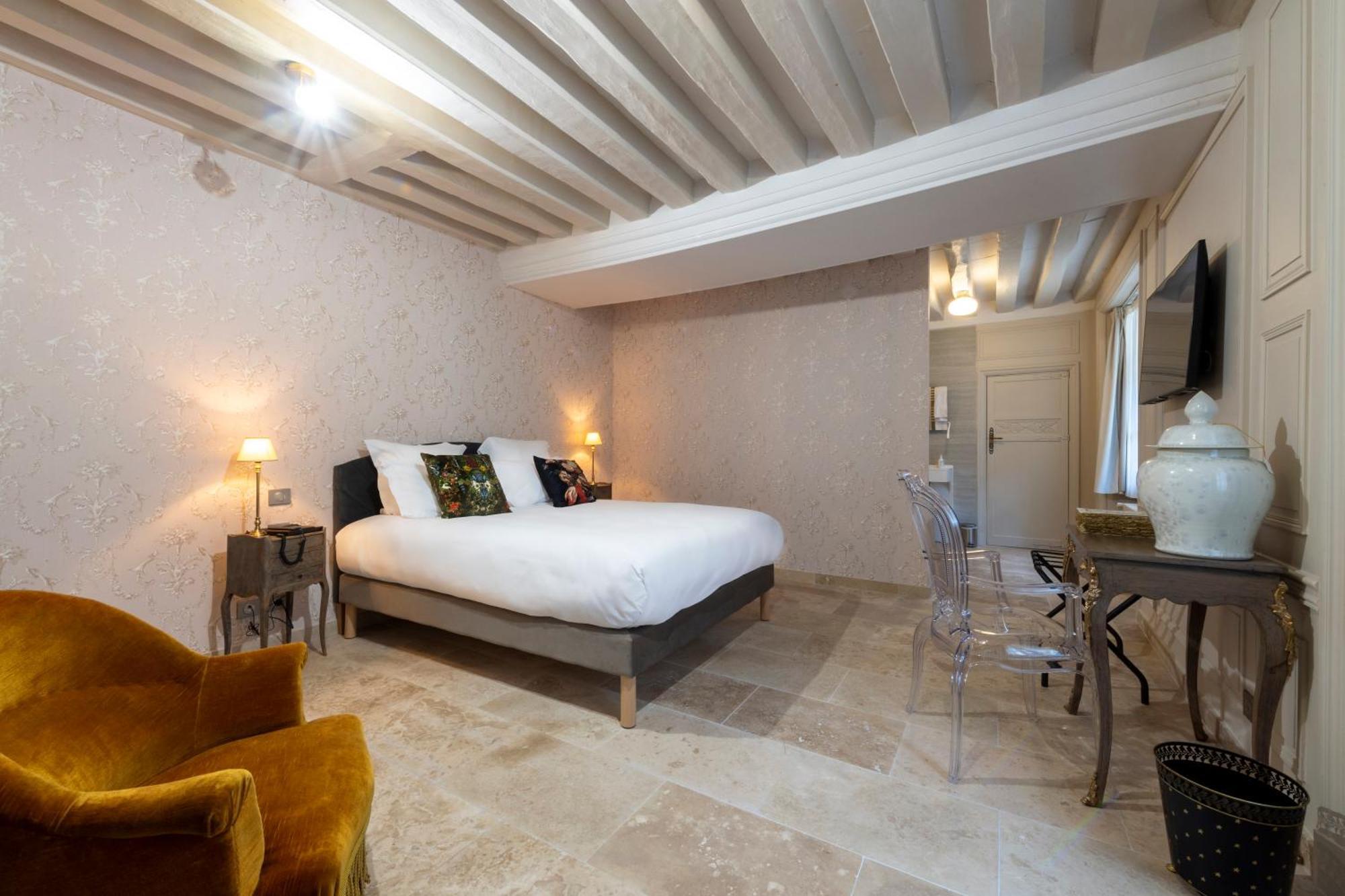 Hotel De La Poste อาวาลง ภายนอก รูปภาพ