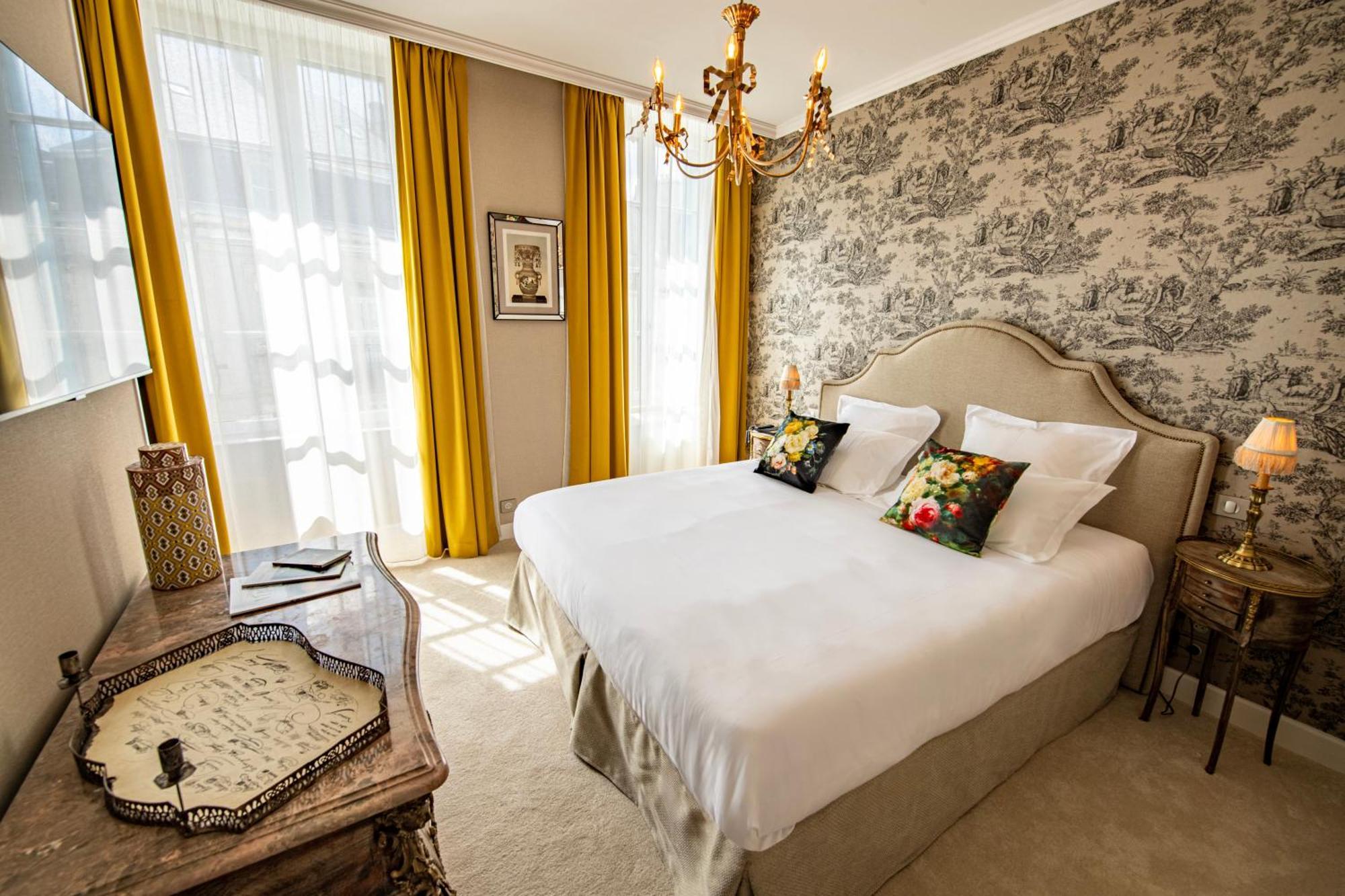 Hotel De La Poste อาวาลง ภายนอก รูปภาพ